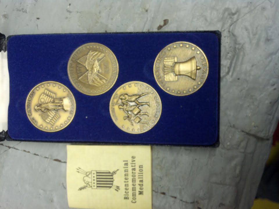 Bicentennial-Commemorative-Medallions....help-Please!